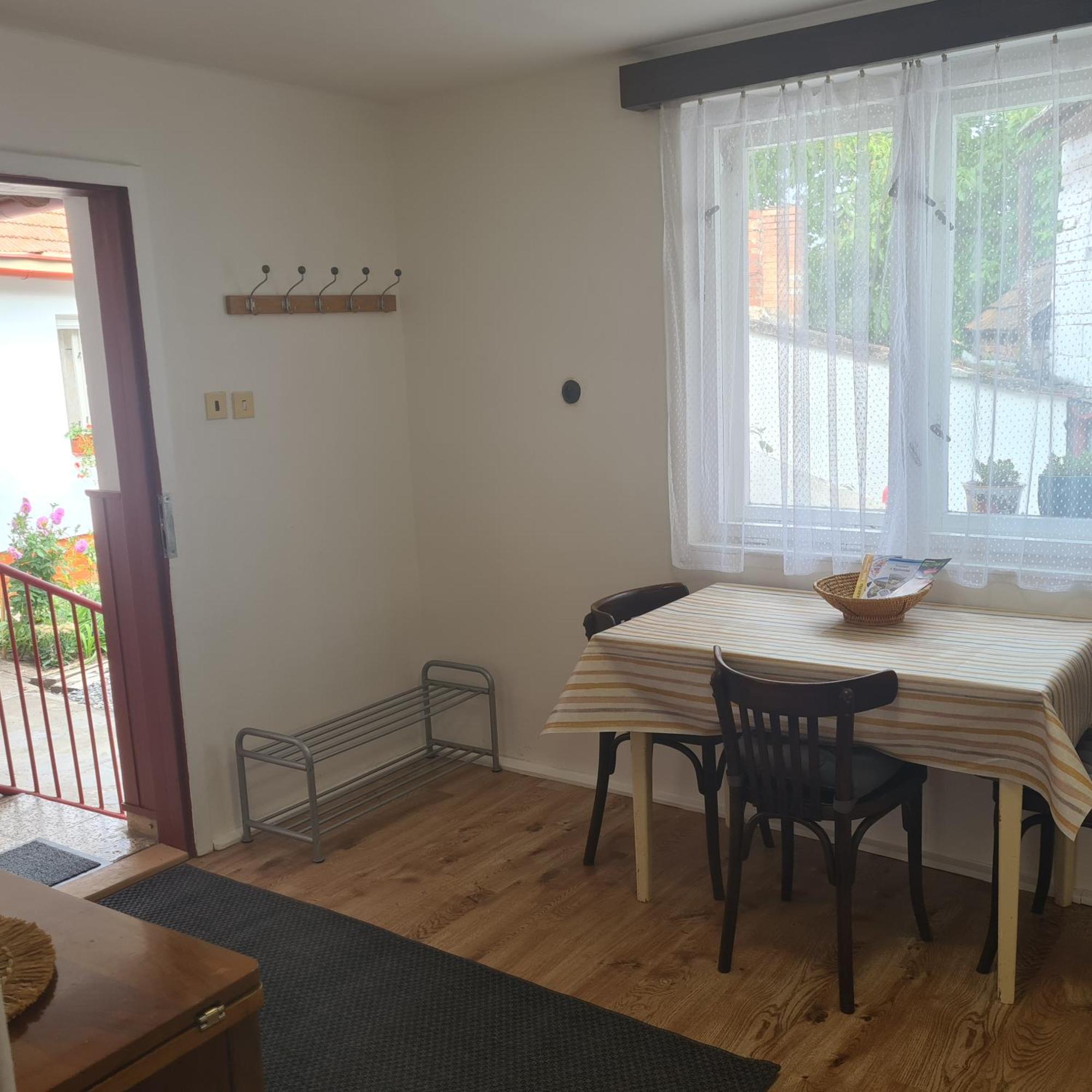 Nakonci Appartement Vacenovice Buitenkant foto